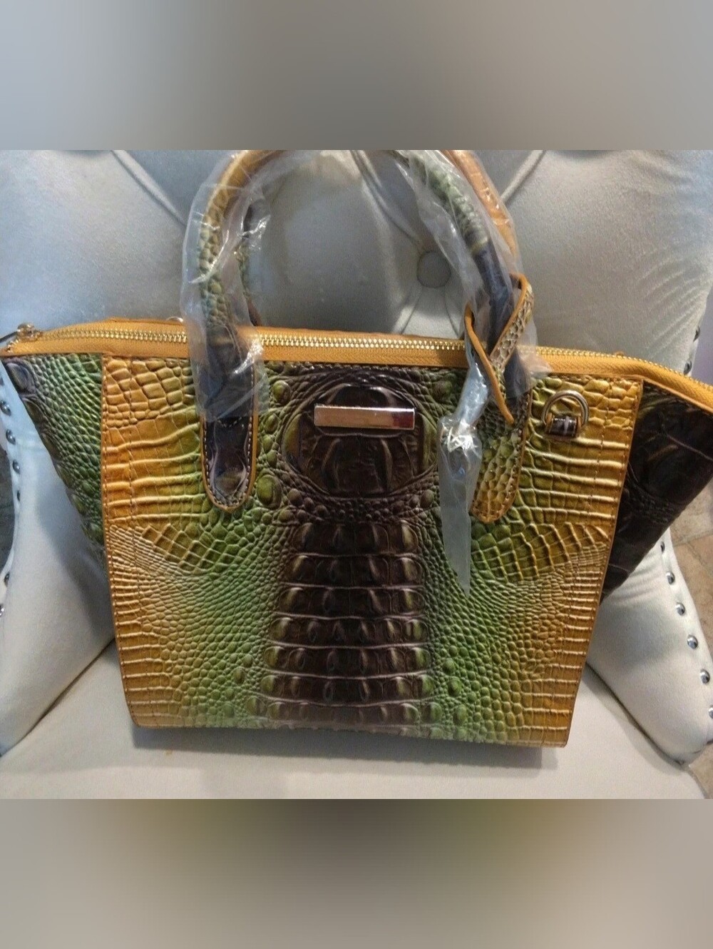 Green Brown Croc-Embossed Tote Bag with Matching Wallet - Picture 2 of 10